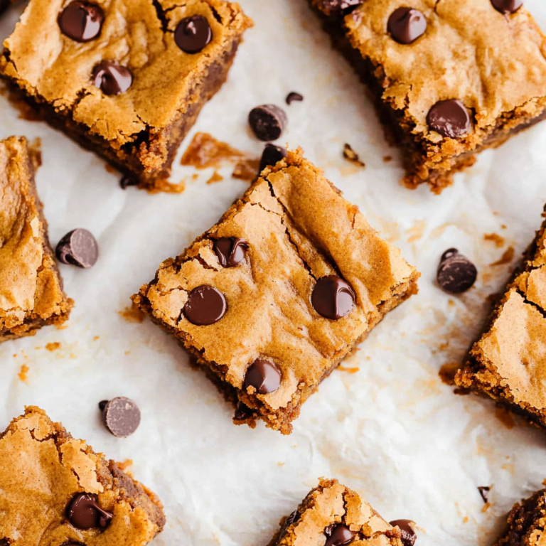 Fudgy Pumpkin Chocolate Chip Bars (Pumpkin Blondies)
